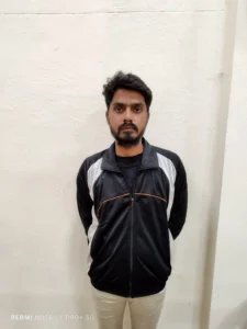 1000426476