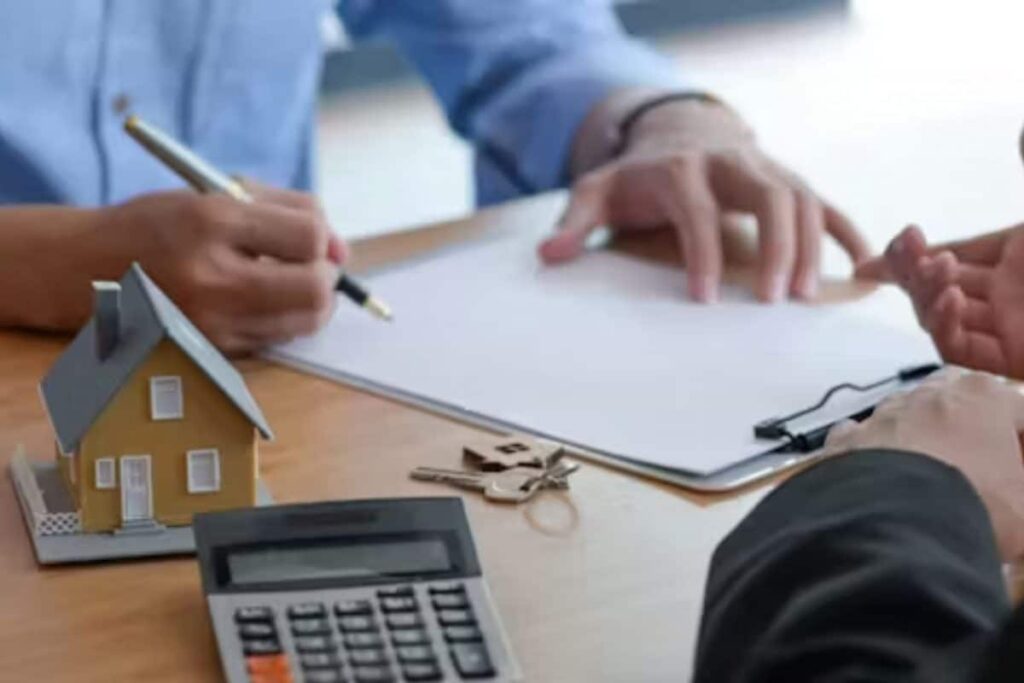 Personal-loan-5-2025-04-4f99320d9d1f91853a4fa86a1e8c961f-3x2-1