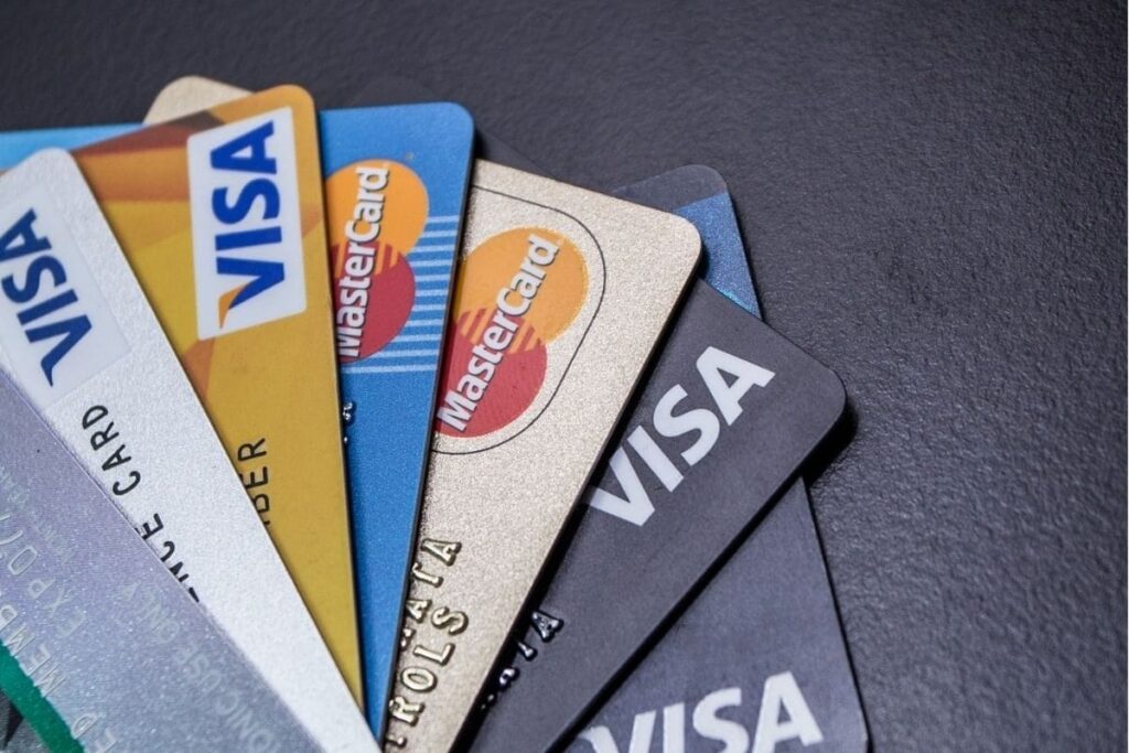credit-card-01-2025-06-0ebb208097ee875f4d9840097ad7fa7a-3x2-1