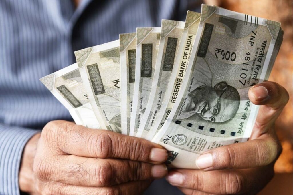 money-1-2025-03-a51676c6bfd27a11d3ca7f4ed86fd49a-3x2-1