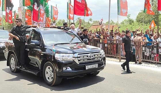 narendra-modi-roadshow