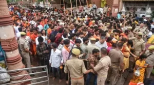newindianexpress2025-07-28agey73huBarabanki-Temple-stampede