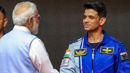 pm-modi-with-shubhanshu-shukla-and-other-astronauts-who-will-part-of-the-gaganyaan-mission-250537574-1x1-1