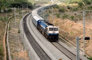 train-tnie