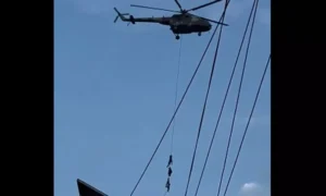 18439989-heli