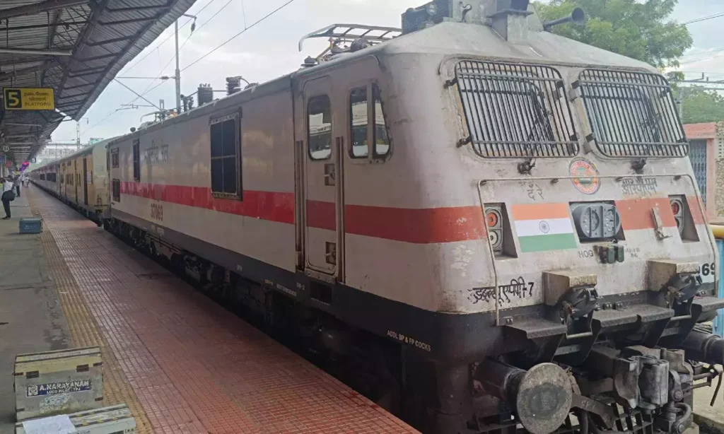 18488168-train