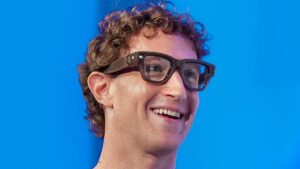Mark-Zuckerberg-wearing-Ray-Ban-meta-glass