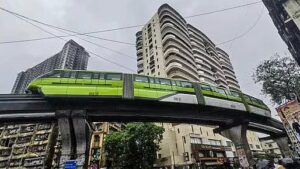 Mumbai-India-Sep-15-2025-Monorail-got-stuck-b1758049917110