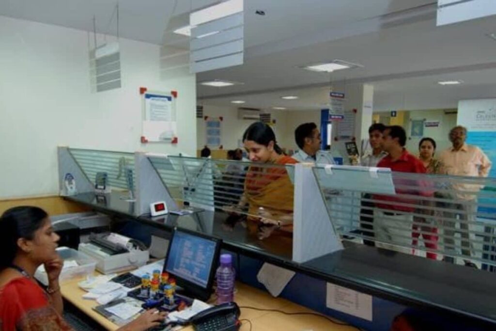 bank-account-1-2025-09-008defd6542696cf467cefad45e527a9-3x2-1
