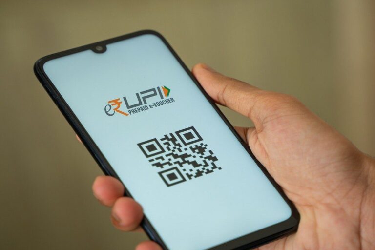 1738218430_Alert-for-PhonePe-Google-Pay-Paytm-users-those-UPI-IDs-will-no-longer-work-2025-01-b4a056f447428e02c732bcf987ae4c63-3x2-1
