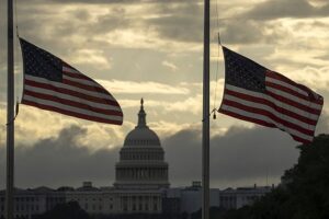America-white-house-US-flag-edi