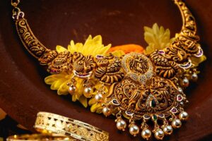 GOLD-60-2025-11-ae74e3e924688fe4e2056ead01214666-3x2-1