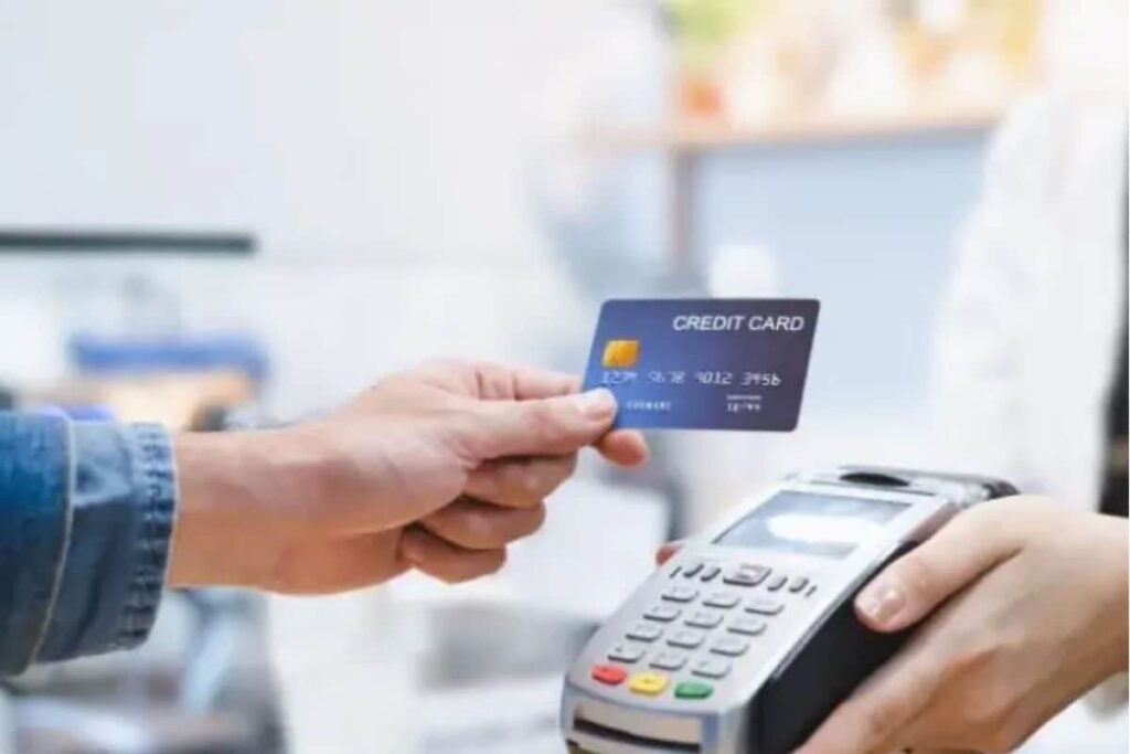 credit-card-05-2025-06-76a3b45baa2b6c8b79127b3762cee2d5-3x2-1