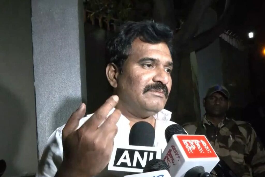 ctr-nirmalkumar-2025-12-dfa7958cf0f9e554724d4d120e7c46e6-3x2-1