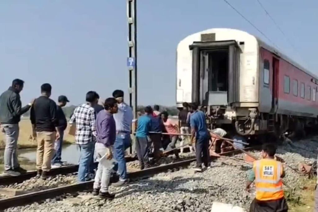 elephant-2025-12-04d2f744a0973bbd3357ade4cd1de557-3x2-1