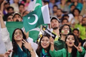 pakistan-fans-2025-12-806f82ba34bd6d5cd385cec506544374-3x2-1