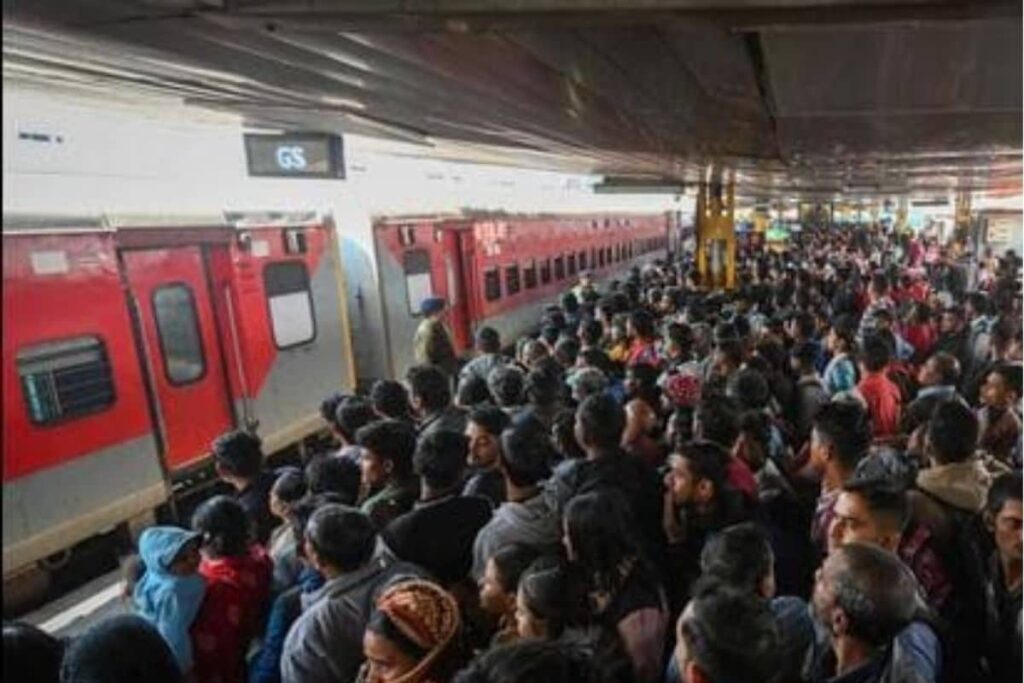 train-02-2025-12-2144c096e1f0bd22aa7c454b5daa1a51-3x2-1