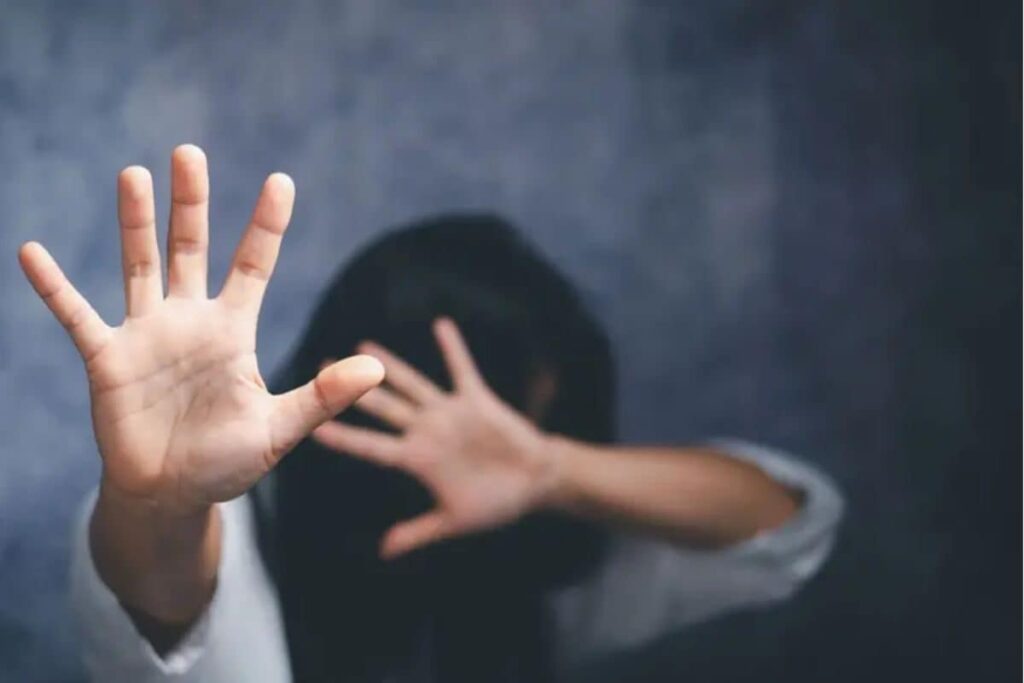 abuse-2025-11-c27df8c25098836d9d8348b6a627b7b1-3x2-1