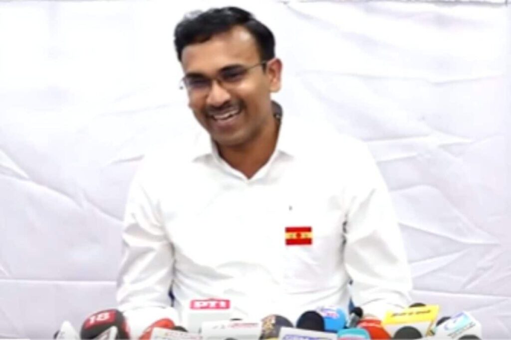 Arunraj-TVK-2026-02-9cb670e10889623f8884cf8c7b62ac24-3x2-1