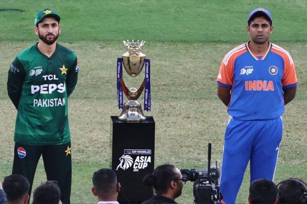 IND-vs-PAK-8-2026-02-e91736505ecfb21672750bec38e6d89c-3x2-1