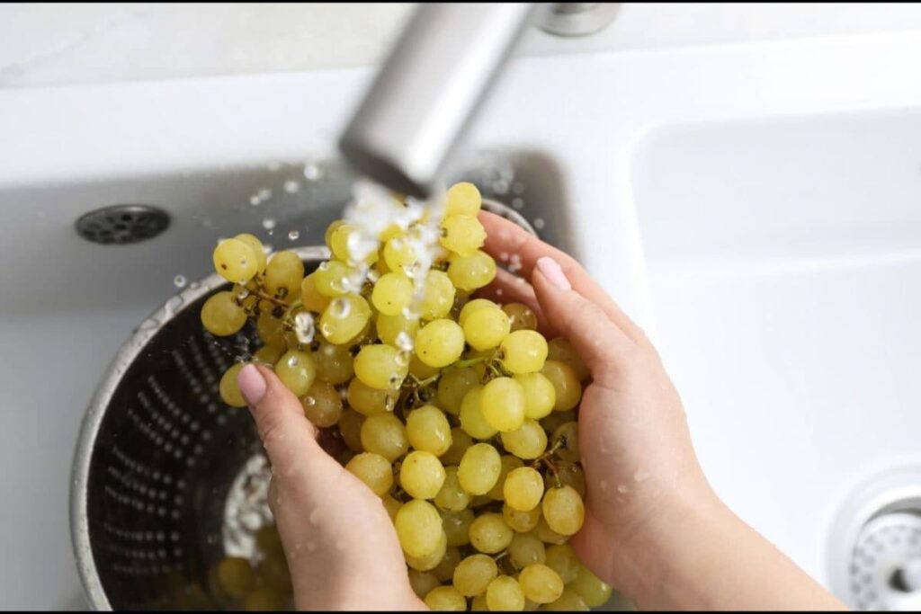 grapes-cleaning-2026-02-4db2a09c971ffb76804de1f4e92913be-1200x800-1