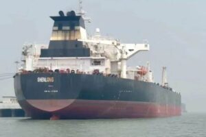 liberia-ship-hormuz-2026-03-fe8edfcfb78a9390eb4f5cd22c5daf40-1200x800-1