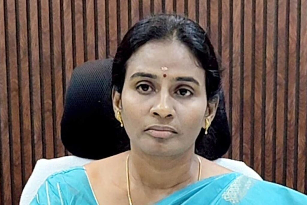 namakkal-collector-2026-05-ad9e607b86b7ddd986d5d8ef34d733b5-1200x800-1