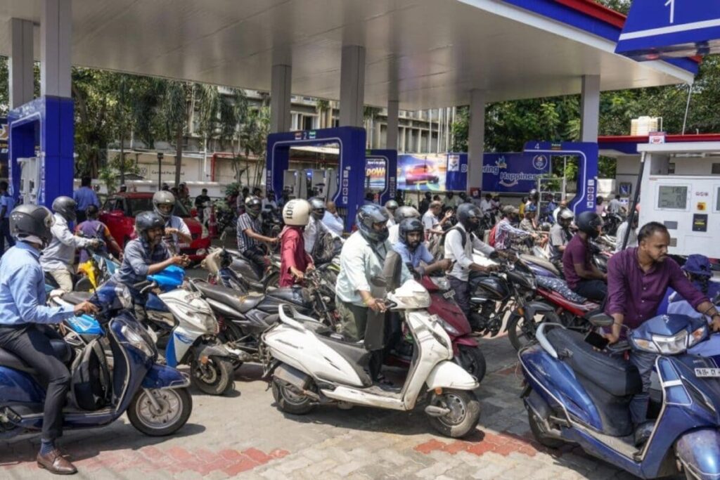 petrol-price-hike-2026-05-aa88c0bb9e2865e783ec3fc4f6e81959-1200x800-1