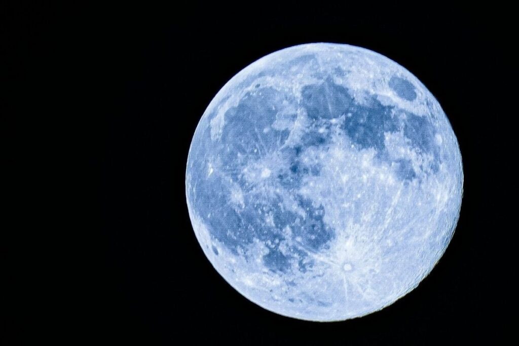 Blue-moon-2026-06-a03d31c4ef39bd22b3dede87b592ed6e-1200x800-1