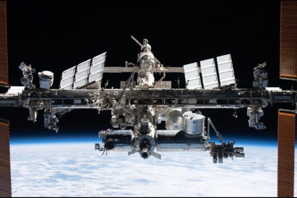 Space-Station-2-2026-06-19c57818710ebdcce9f15fd0e23c332b-1200x800-1