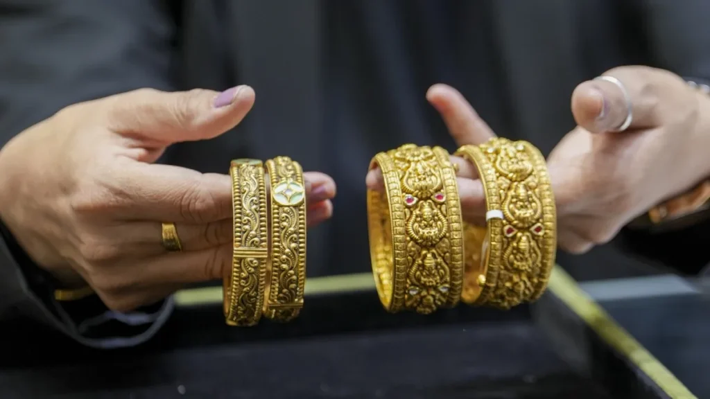 gold-1782718885