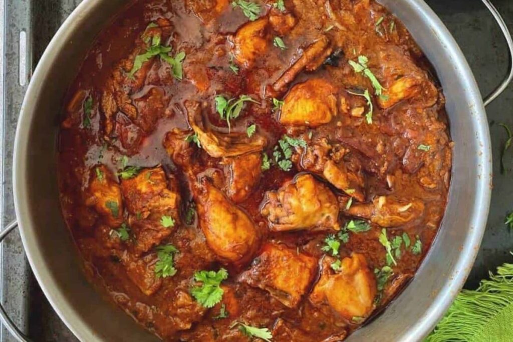 Chettinad-Chicken-Kulambu-1-2026-07-f874f247cd8e5b4001ae62a6232460ae-1200x800-1