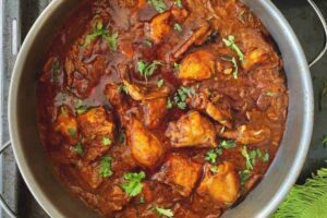 Chettinad-Chicken-Kulambu-1-2026-07-f874f247cd8e5b4001ae62a6232460ae-1200x800-1