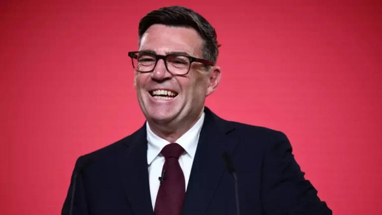 andyburnham-43661784304091-1