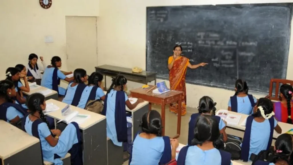 teacher-1782887810