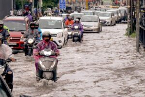 kerala-heavy-rain-2026-08-578bb92ce3d7c8b2a9daf0deaae22495-1200x800-1