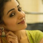 trisha-actress-dp-5-2026-08-9fcee0abf8640f4623db00ea173eb022-1200x800-1