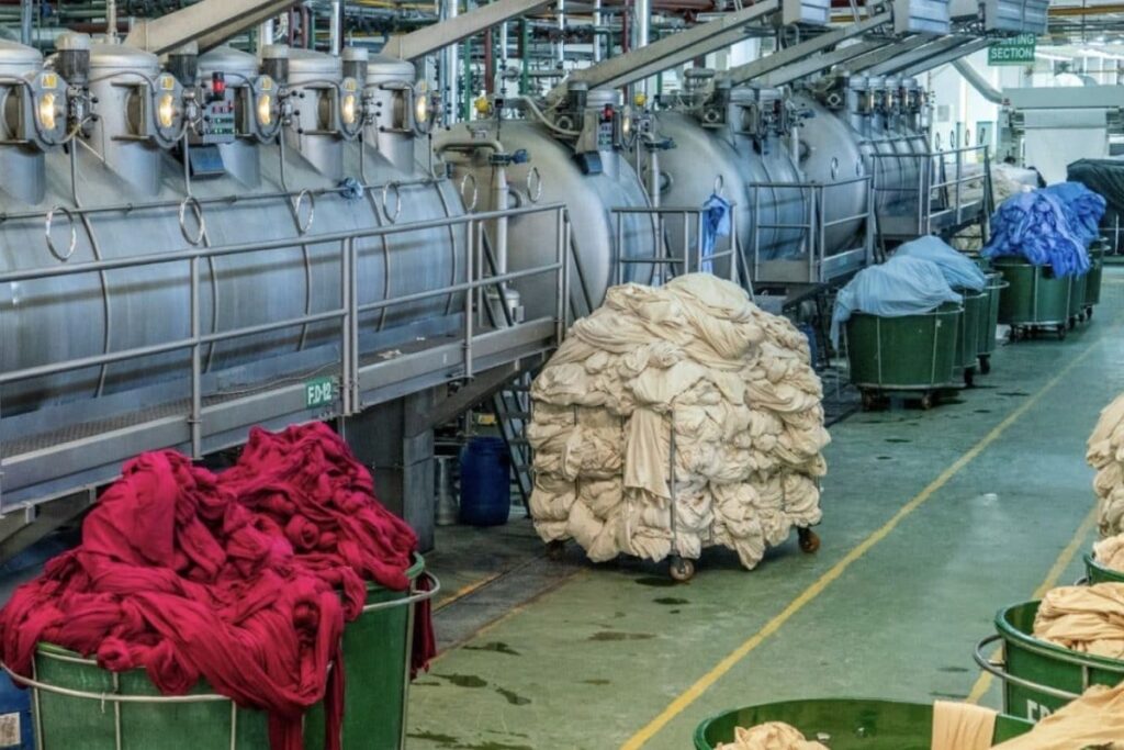 dyeing-factory-2026-09-8fa9583215ad010a0a884c8e08611a12-1200x800-1