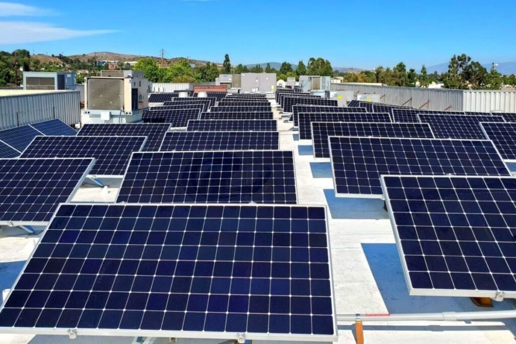 solar-2026-09-e4d866f8db334c9e16a1e5af7ca016e3-1200x800-1