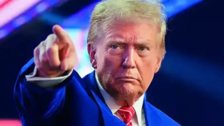 trump15-63161790157000
